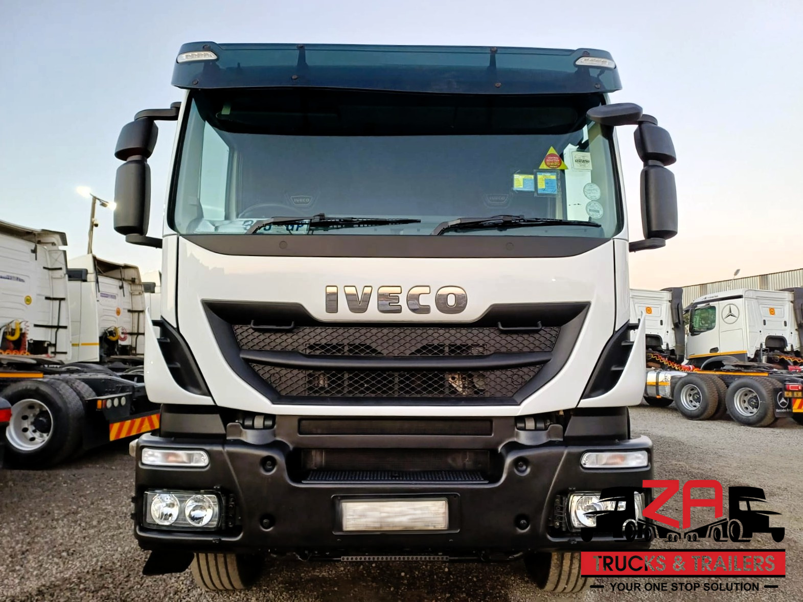 2020 IVECO TRAKKER 440 10 CUBE TIPPER #11313